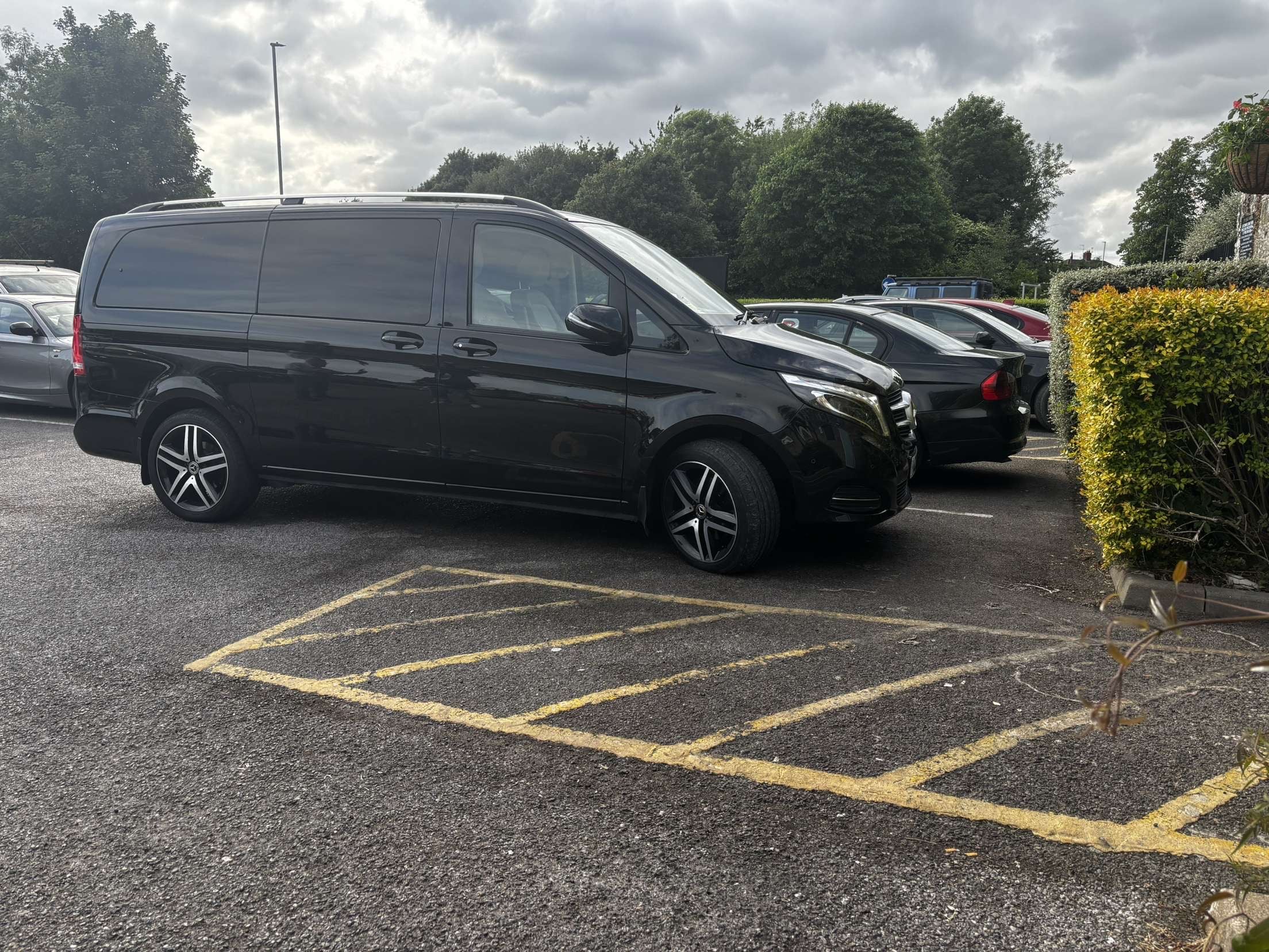 Awaydays Travel - Mercedes V-Class Exterior